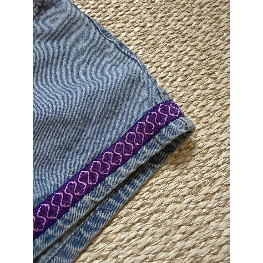 Y2K No Boundaries Vintage High‎ Waisted Denim Shorts Floral Embroidered festival